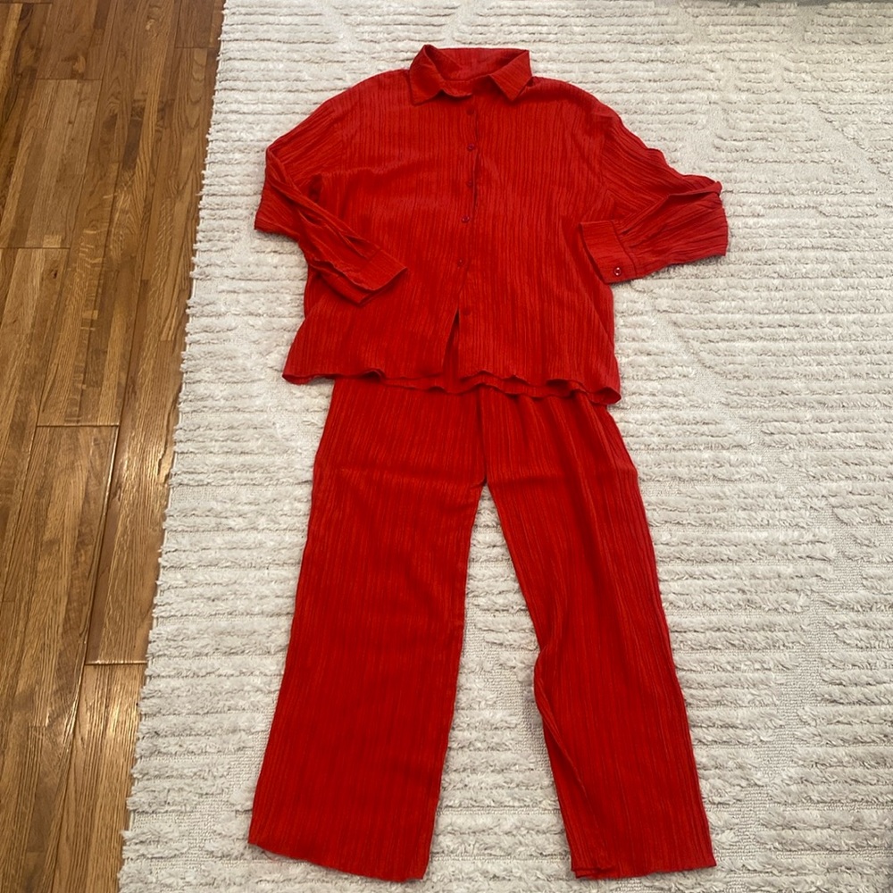 ⭐️ BOGO ⭐️ - Forever 21 Red Top & Pant Set Sz S